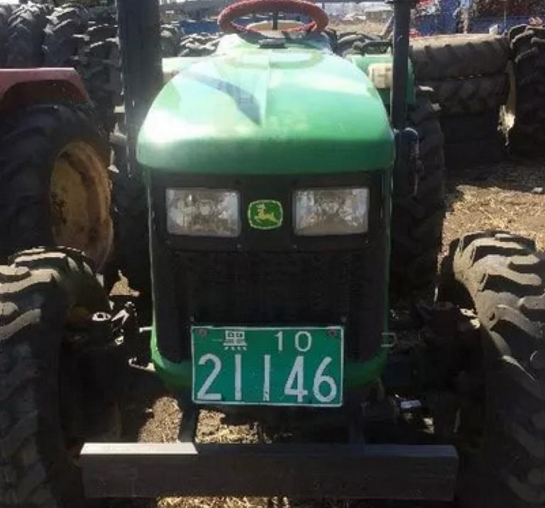 John Deere Tractor 324  