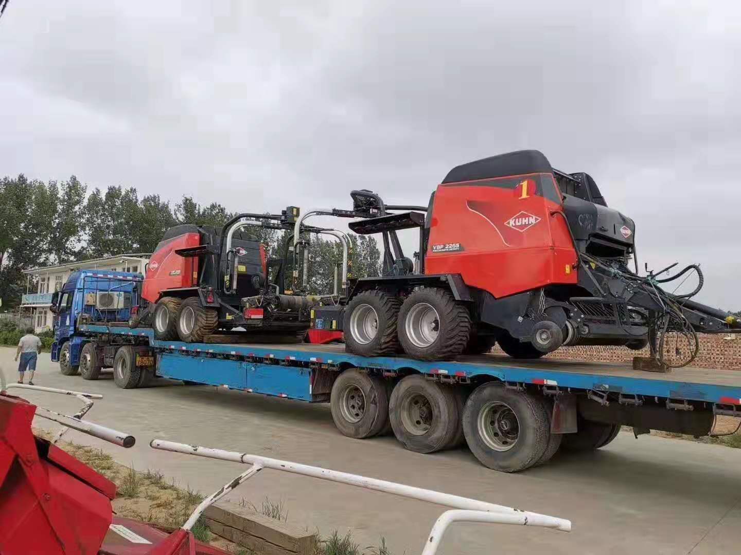 2018 Year almost New machine of Kuhn VBP 2265 baler and wrapping for sale(图5)
