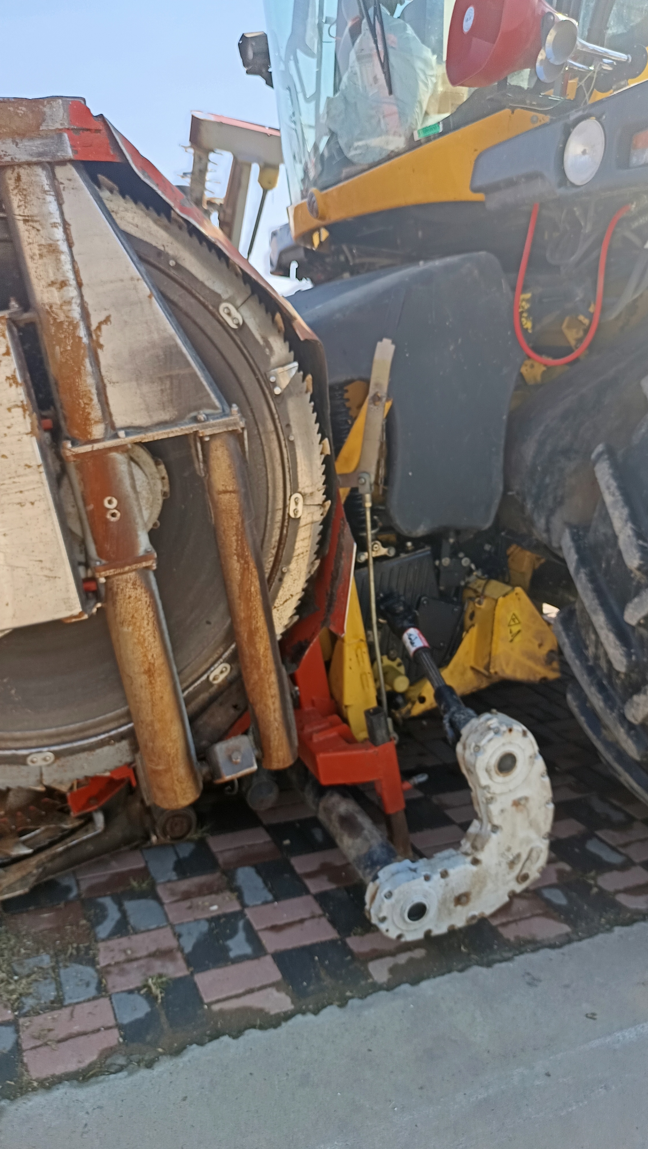 13纽荷兰FR450(图9) 13纽荷兰FR450(图9)