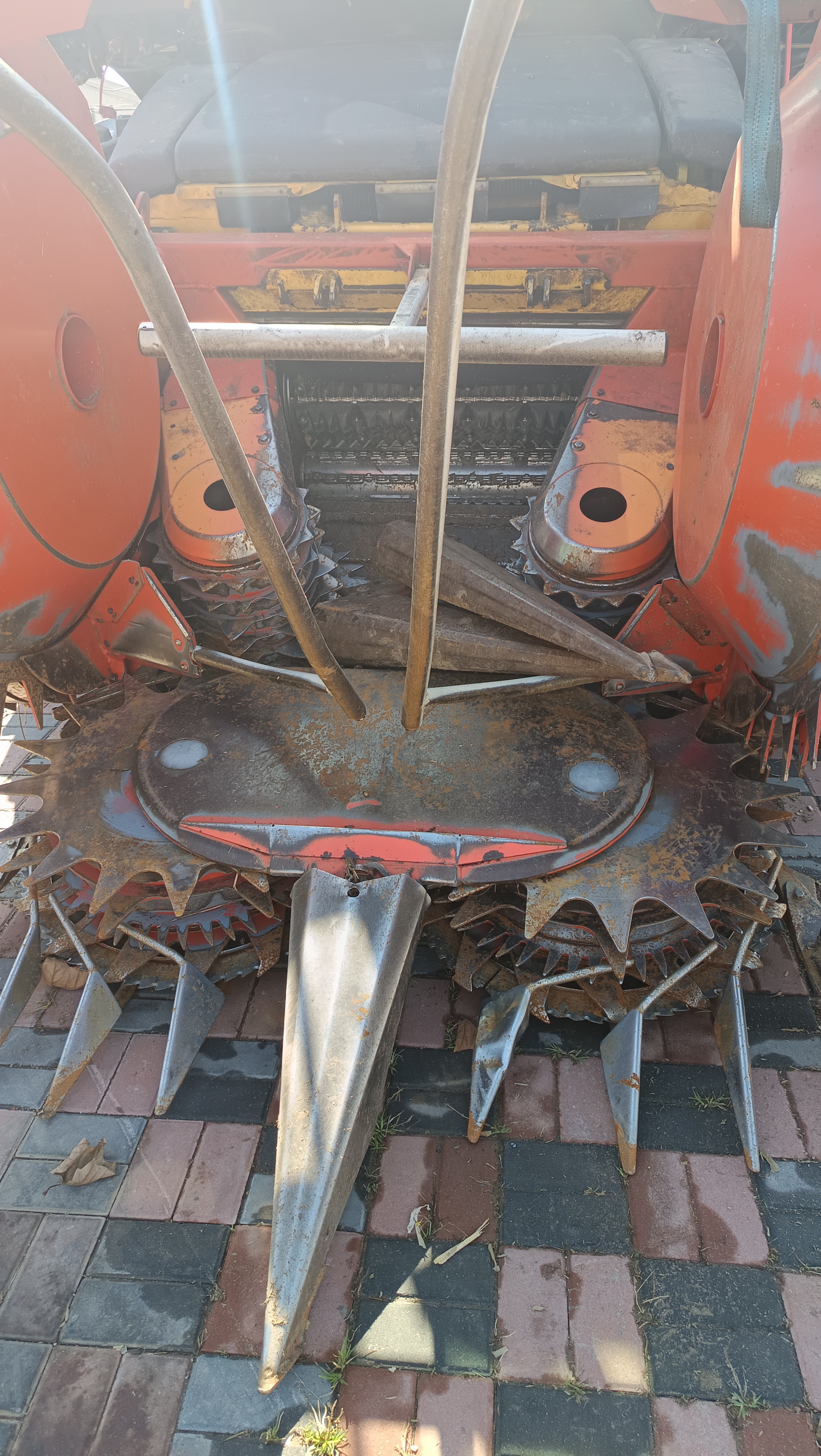 13纽荷兰FR450(图10) 13纽荷兰FR450(图10)