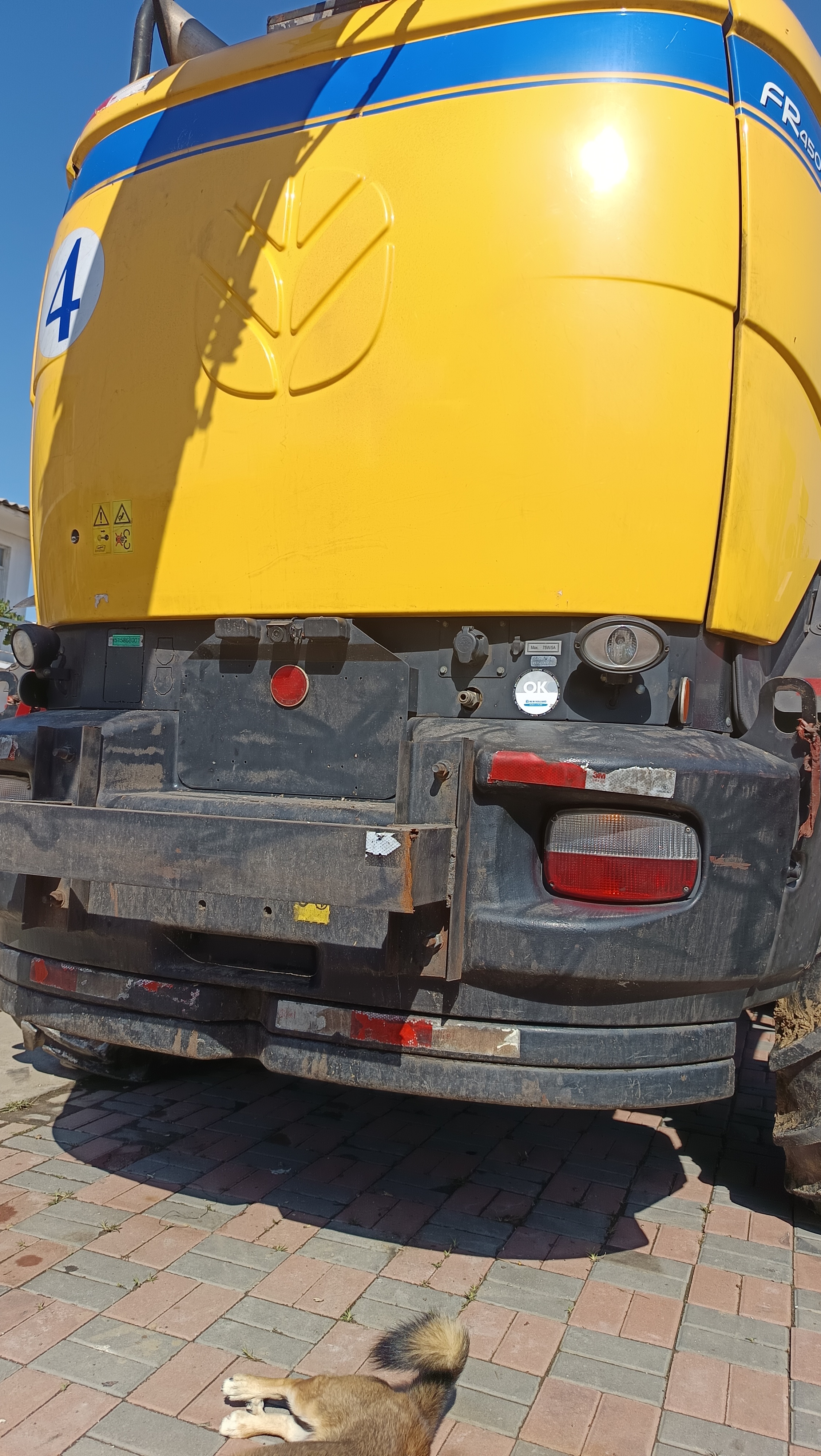 13纽荷兰FR450(图11) 13纽荷兰FR450(图11)