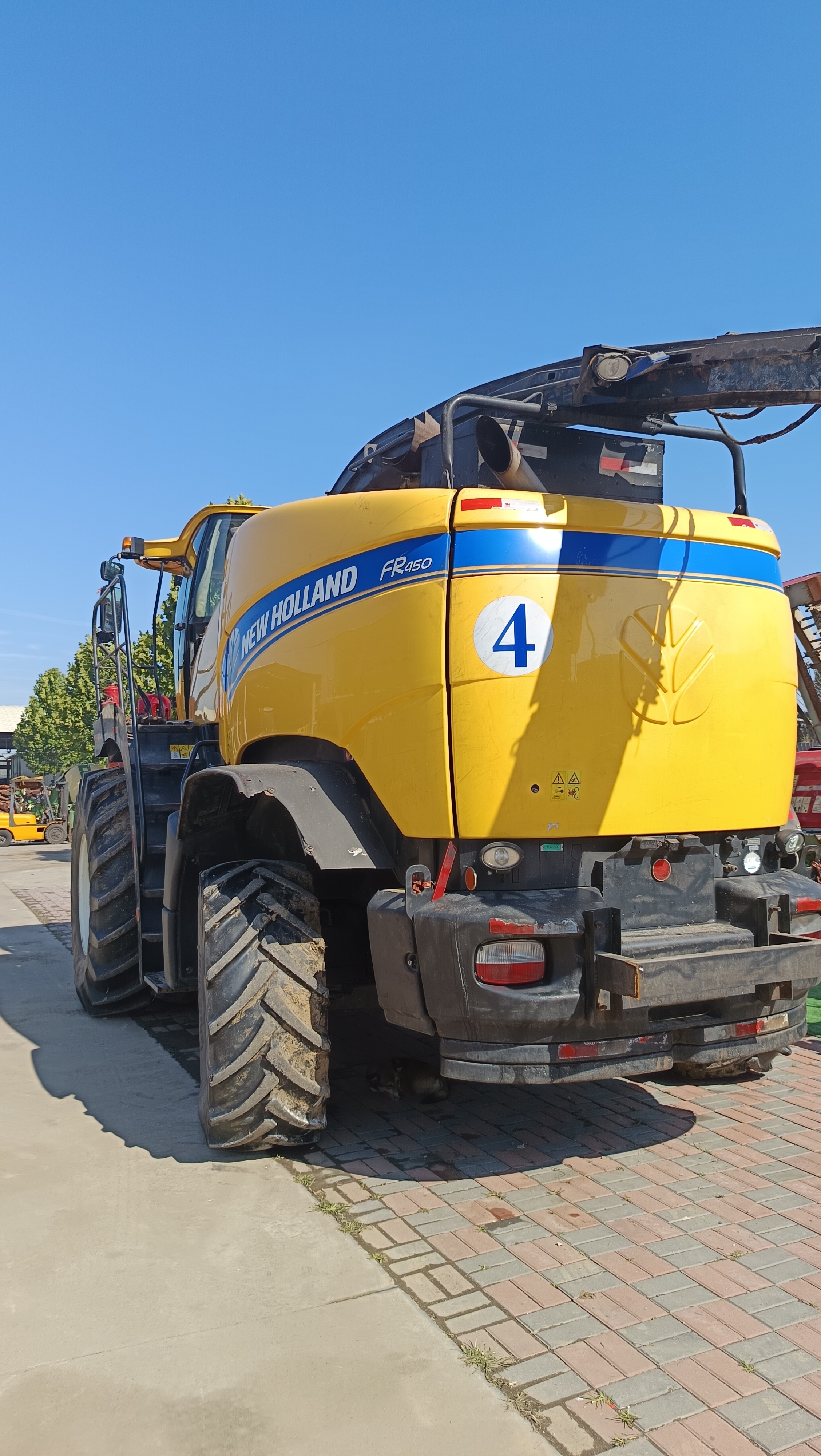 13纽荷兰FR450(图14) 13纽荷兰FR450(图14)