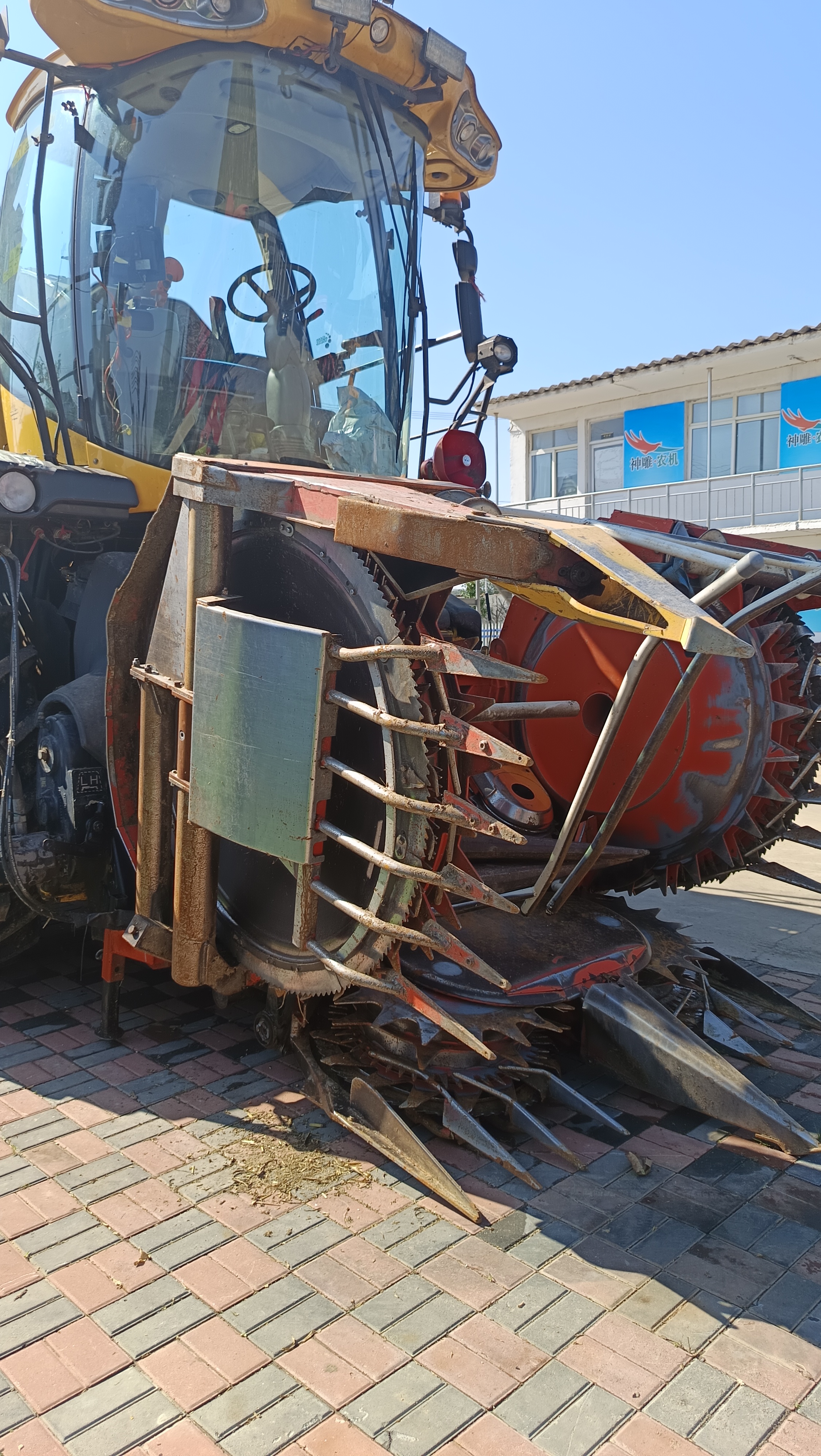 13纽荷兰FR450(图20) 13纽荷兰FR450(图20)