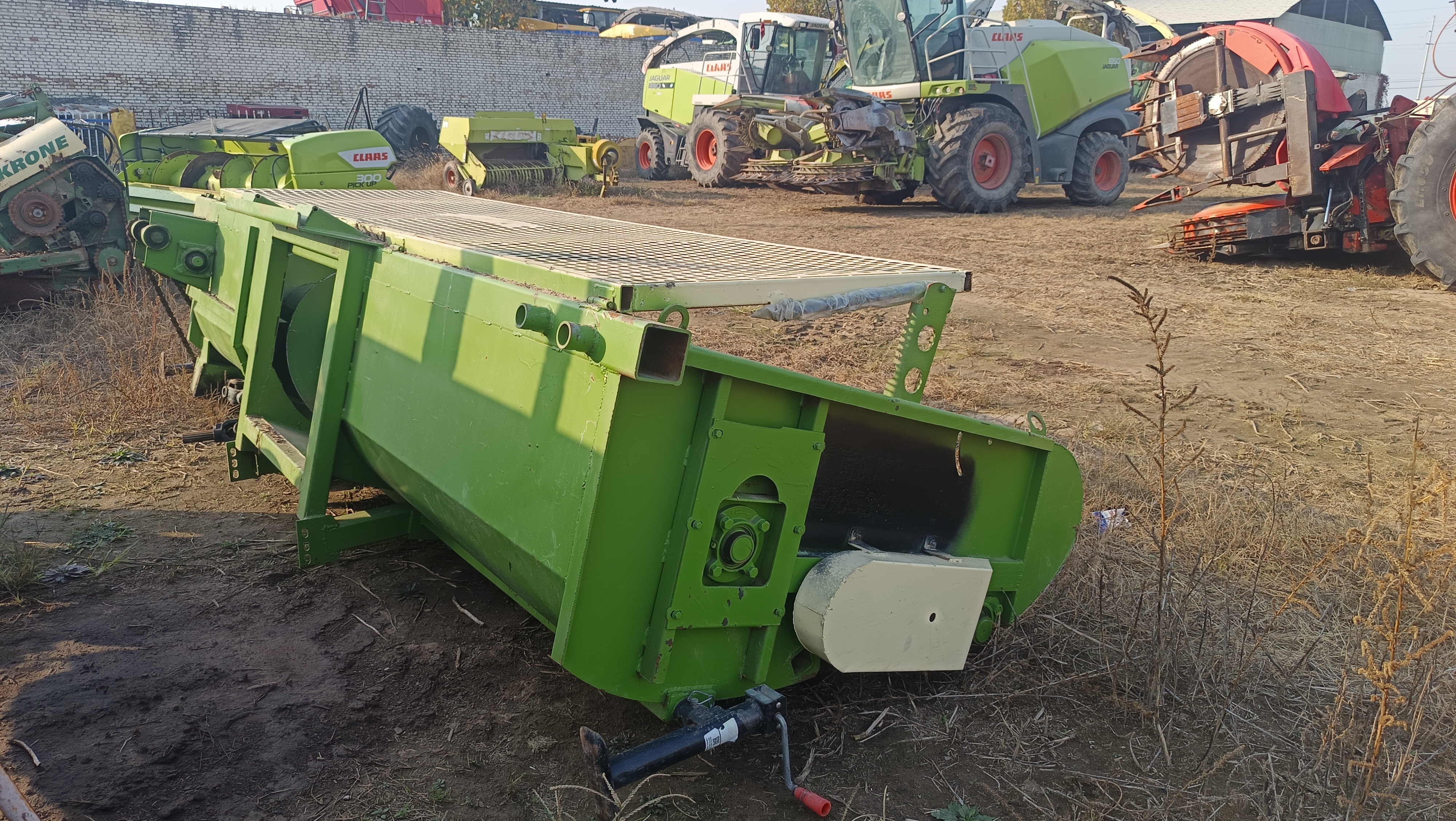 国产地滚刀割台(图3)